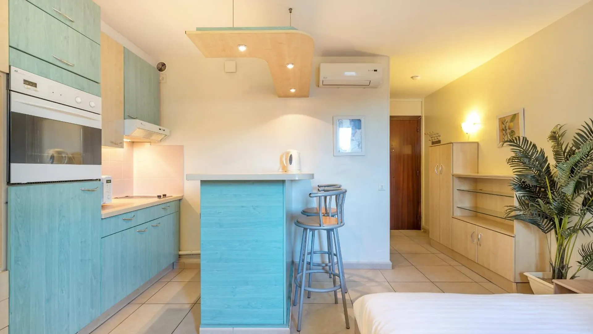 Agence Des Residences Cannes 0*,